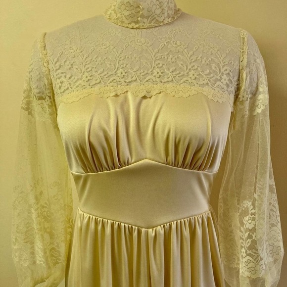 70s Yellow Maxi Dress with Lace - Picture 3 of 15